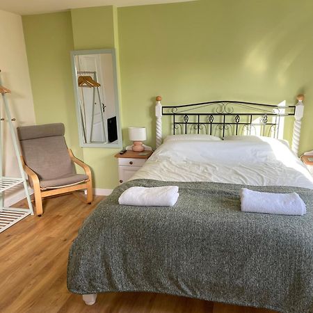 Mccaffertys Apartment Dromahair ภายนอก รูปภาพ